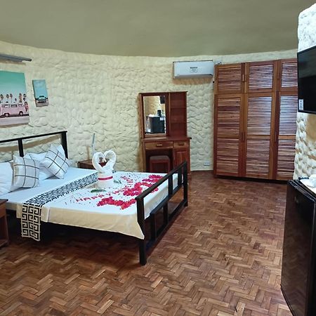 Midnite Inn Panglao Extérieur photo