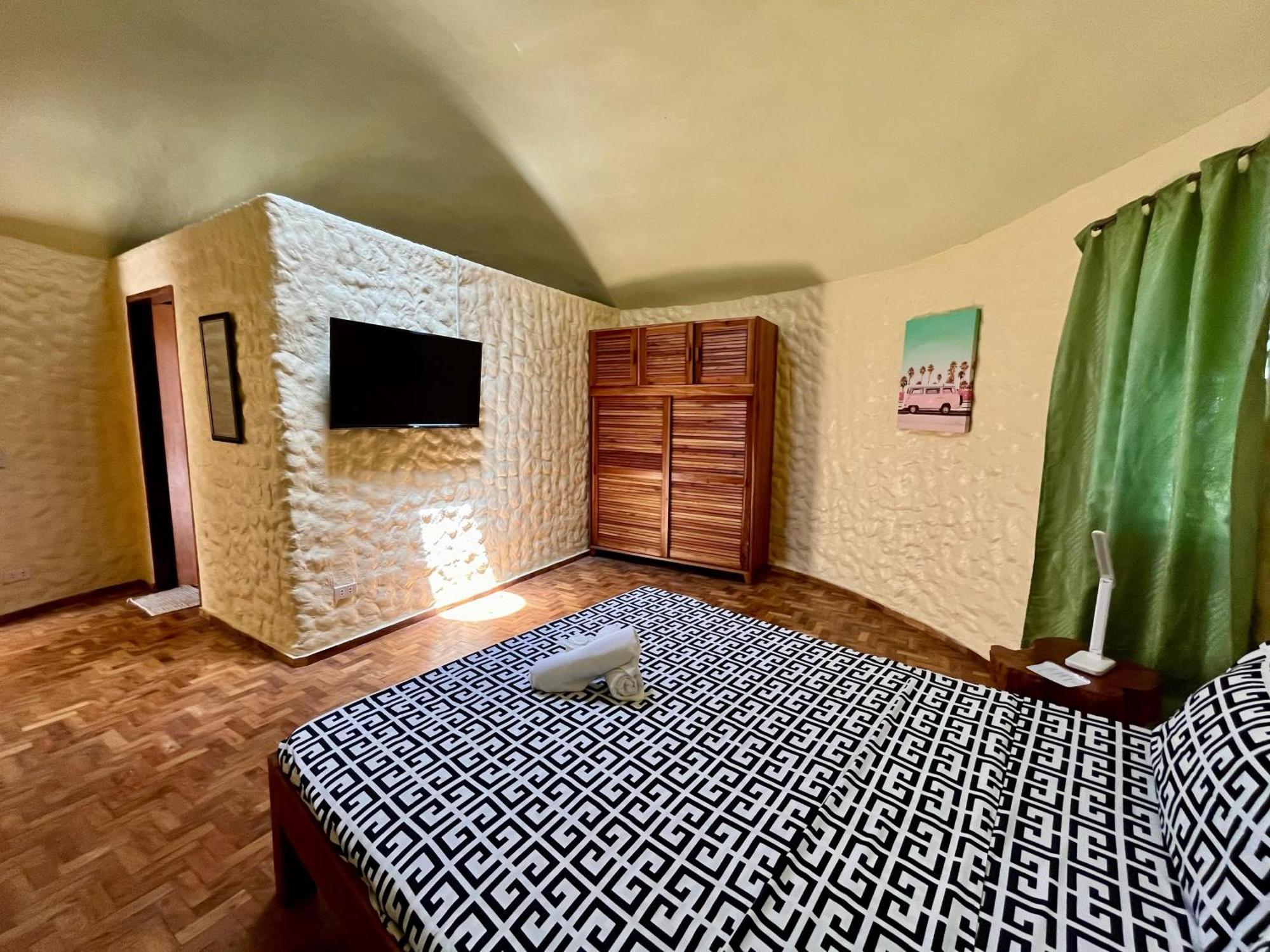 Midnite Inn Panglao Extérieur photo