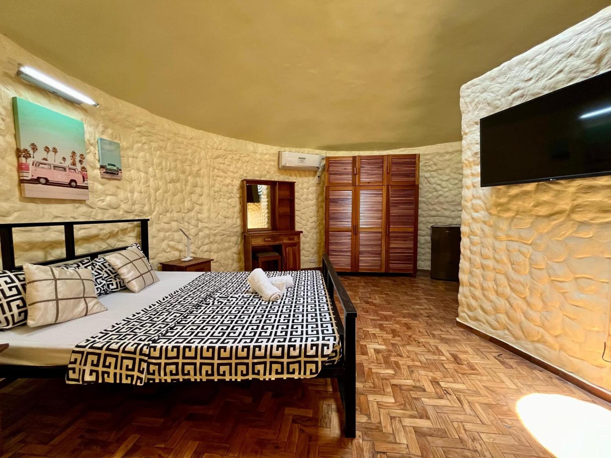 Midnite Inn Panglao Extérieur photo