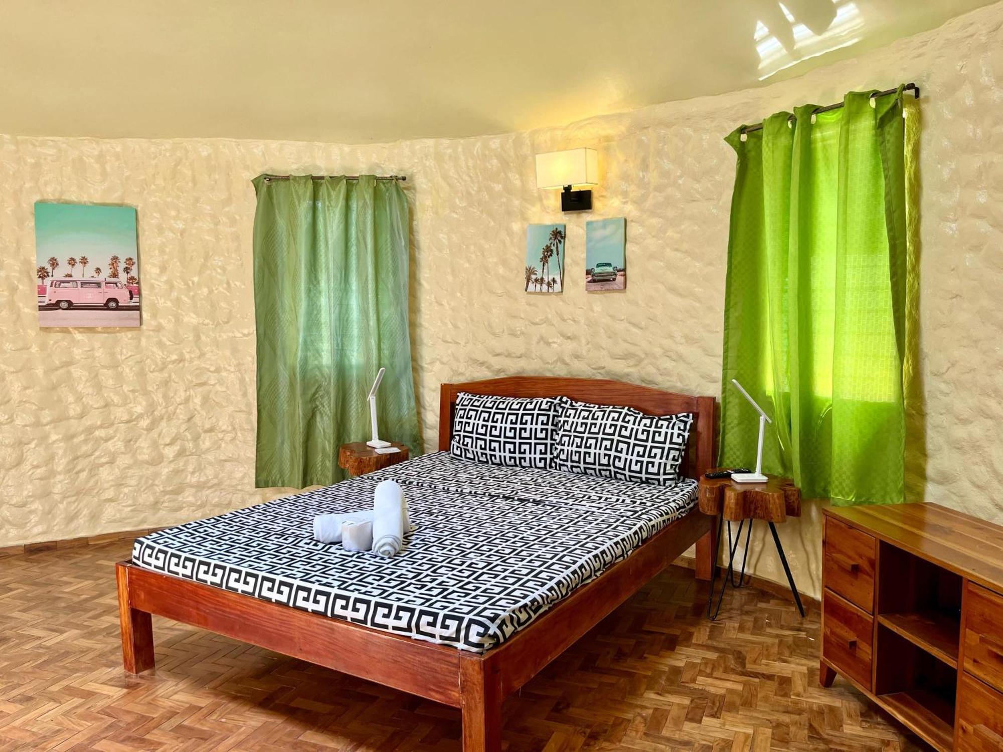 Midnite Inn Panglao Extérieur photo