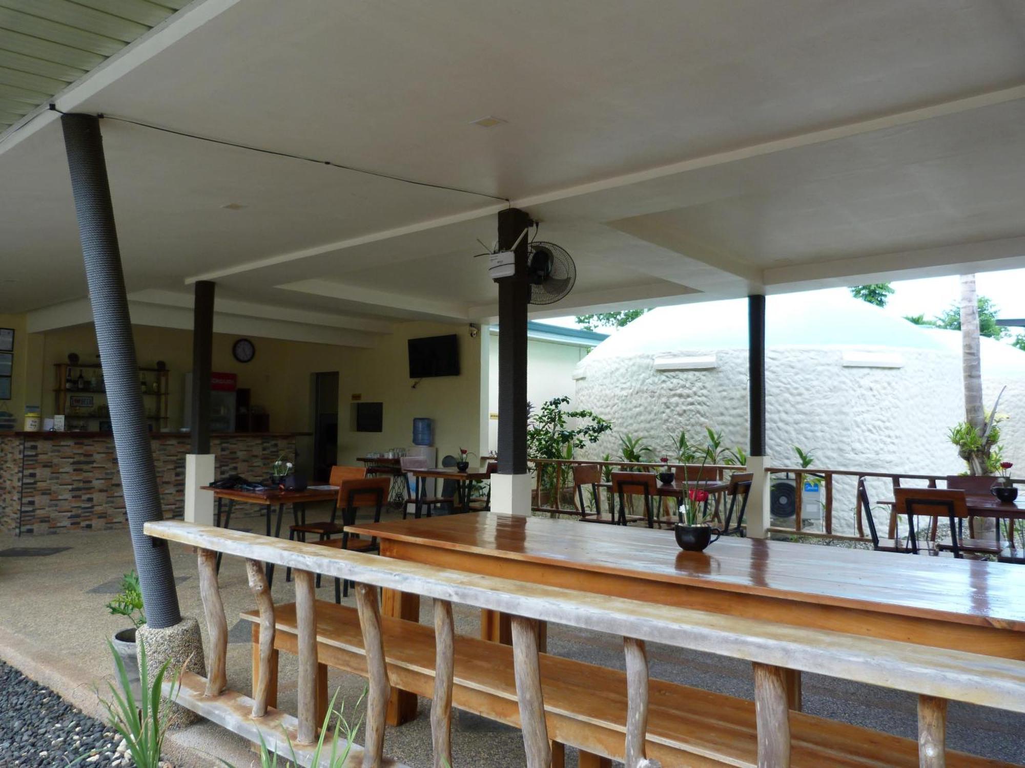 Midnite Inn Panglao Extérieur photo